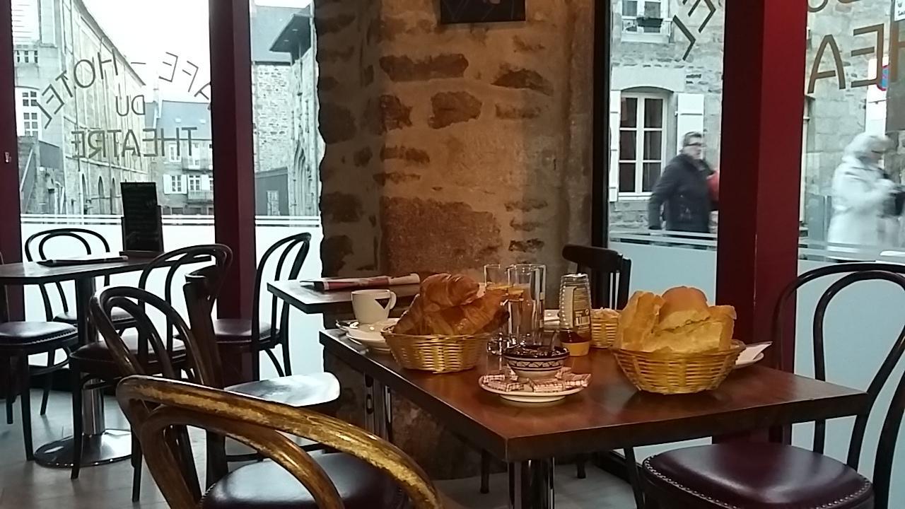 Cafe Hotel Du Theatre Dinan Exterior foto
